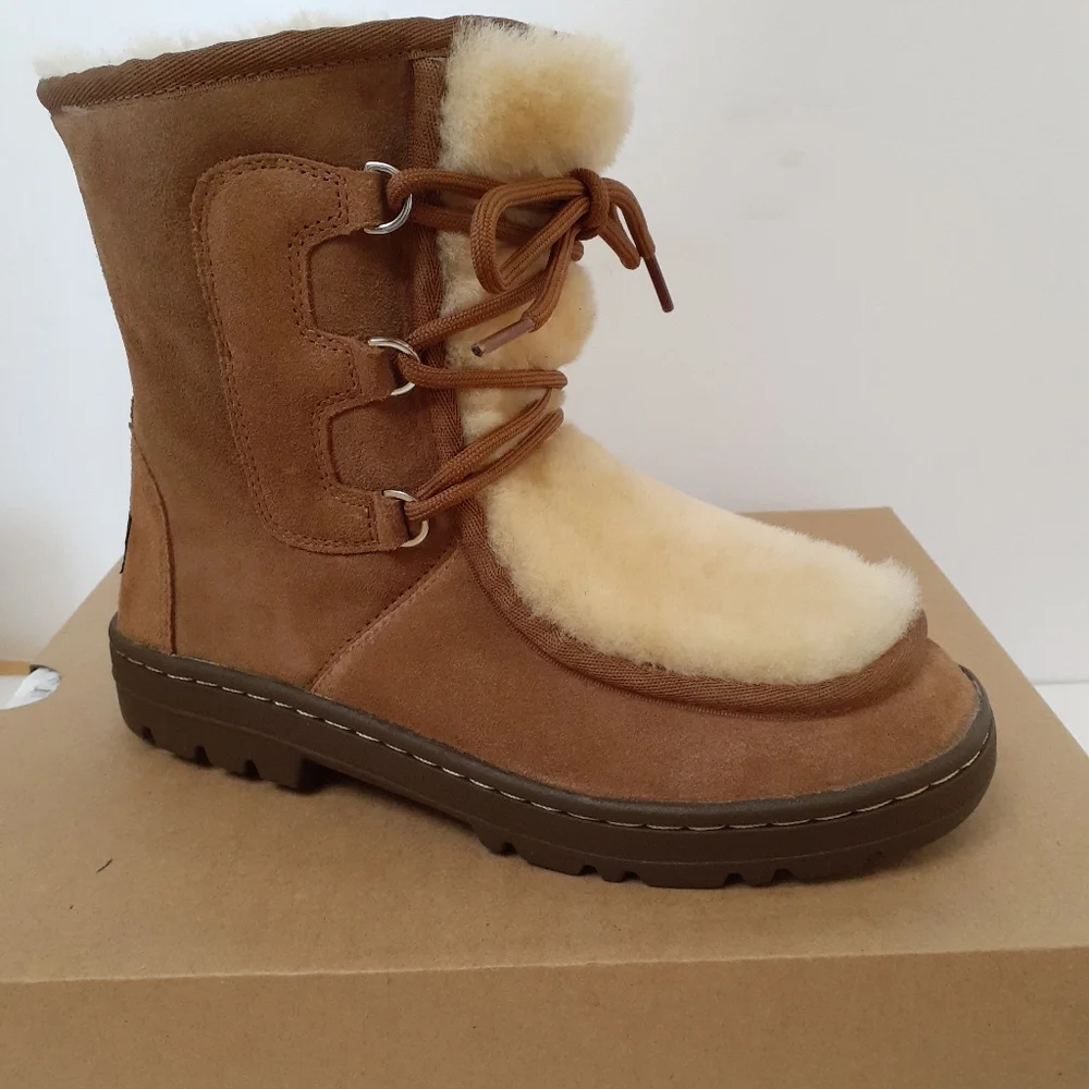 UGG Mukluk Revival Boots sz 5
